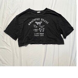 Black graphic cropped tee